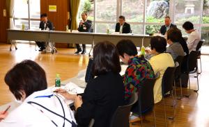 町長さんと語る会会議風景