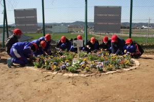 お花を植えます